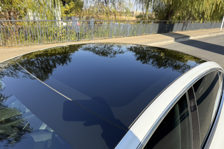 特斯拉 Model 3 2019款 标准续航后驱升级版车身外观6008