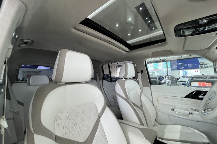 超境汽车 共创坦克300 2021款 2.0T 赛博坦克中控内饰7007