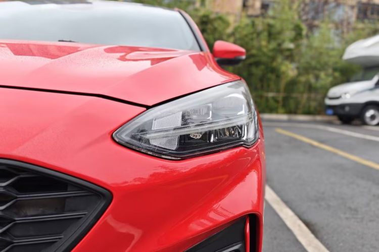 福特 福克斯 2020款 三厢 EcoBoost 180 自动ST Line局部细节36