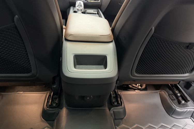 沃尔沃XC60 2024款 B5 四驱智远豪华版中控内饰7004