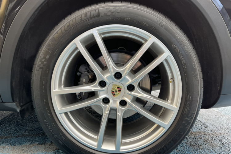 保时捷 2019款 Cayenne 3.0T中控内饰7003