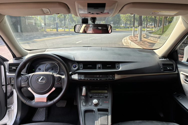 雷克萨斯CT 2020款 CT200h 精英版 单色中控内饰7011