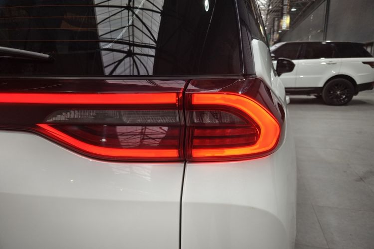 广汽传祺 传祺M6 2019款 270T DCT尊享版（七座）国VI车身外观6004