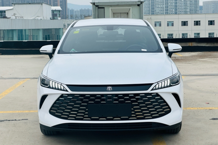 比亚迪 秦PLUS 2025款 DM-i 智驾版 55KM领先型车身外观6001