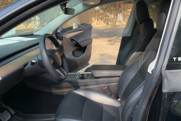 特斯拉 Model Y 2022款 后轮驱动版局部细节19