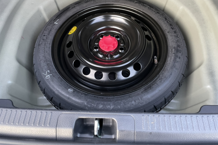 丰田 凯美瑞 2021款 2.5G 豪华版局部细节9015