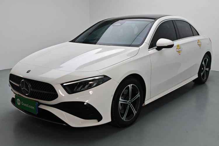 奔驰A级 2024款 改款 A 200 L 时尚型车身外观1