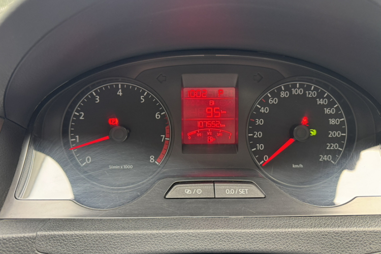 大众 桑塔纳 2015款 1.6L 自动舒适版中控内饰15