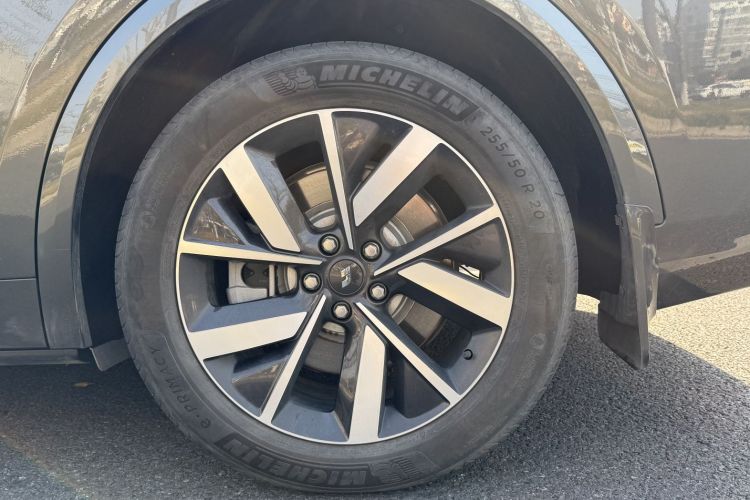 理想汽车 理想L8 2023款 Air车身外观6006