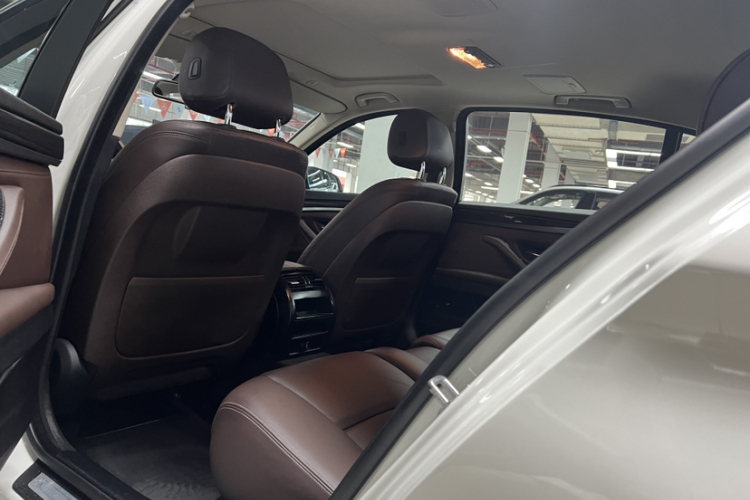 宝马5系 2014款 525Li 豪华设计套装局部细节22