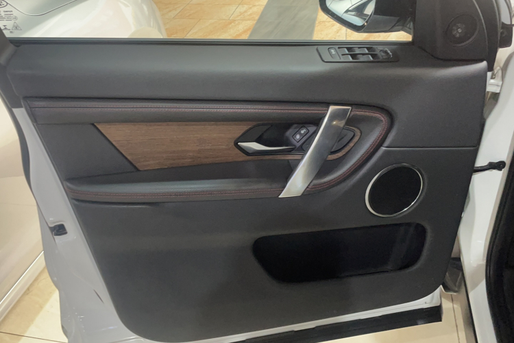 路虎 发现运动版 2020款 249PS R-Dynamic 性能版中控内饰7006