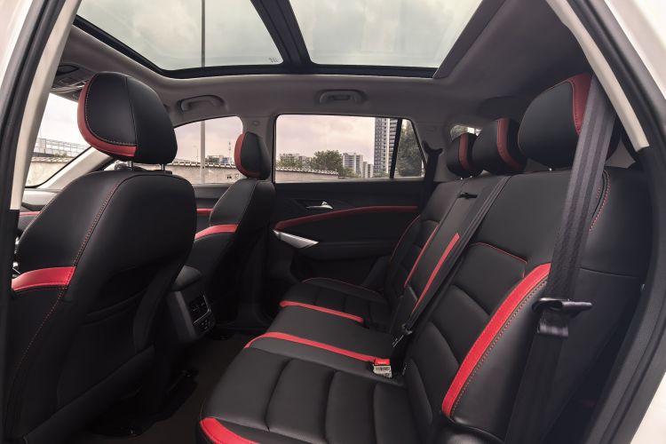 思皓X8 2021款 300T DCT领先智联版 7座中控内饰7003