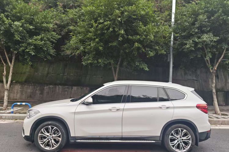 宝马X1 2019款 sDrive20Li 领先型车身外观6003