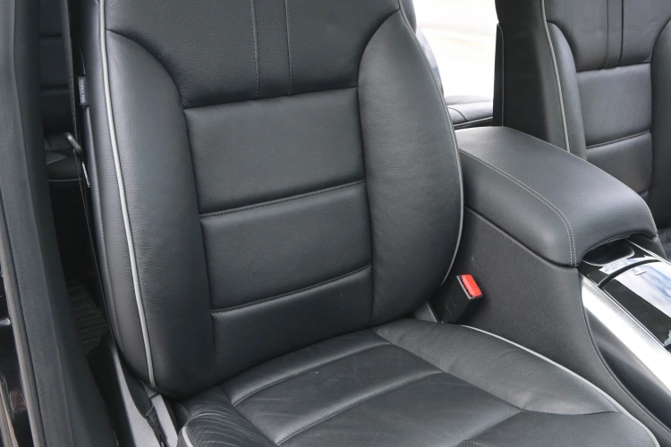 奔驰R级 2015款 R 400 4MATIC 豪华型中控内饰7011