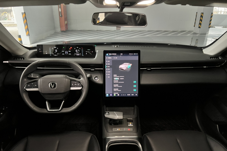 长安 逸动 2025款 蓝鲸 1.5T 500Bar尊贵型中控内饰7003