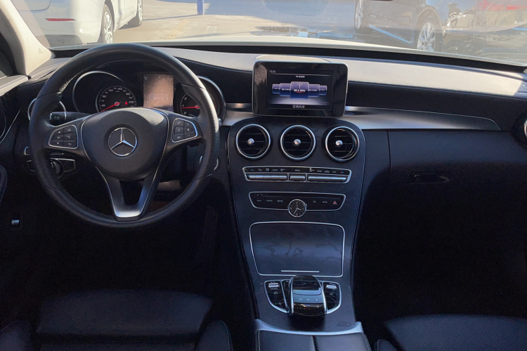 奔驰C级 2017款 C 180 L 运动版中控内饰7003