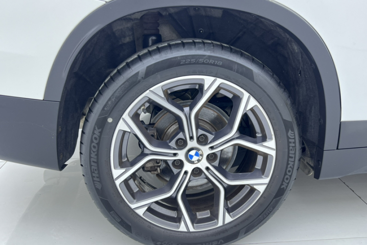 宝马X1 2021款 改款 sDrive25Li 领先型车身外观6007