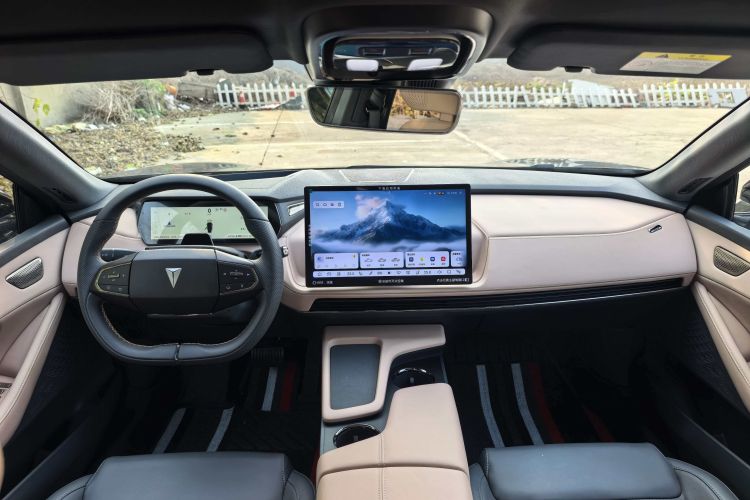 深蓝汽车 深蓝SL03 2022款 1.5L 1200增程版中控内饰7002