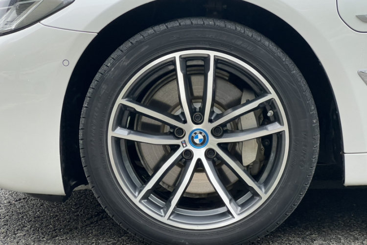 宝马5系新能源 2022款 改款 535Le M运动套装车身外观6008