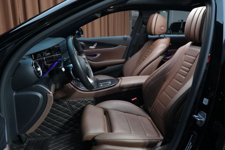 奔驰E级 2021款 改款 E 260 L 运动型局部细节19