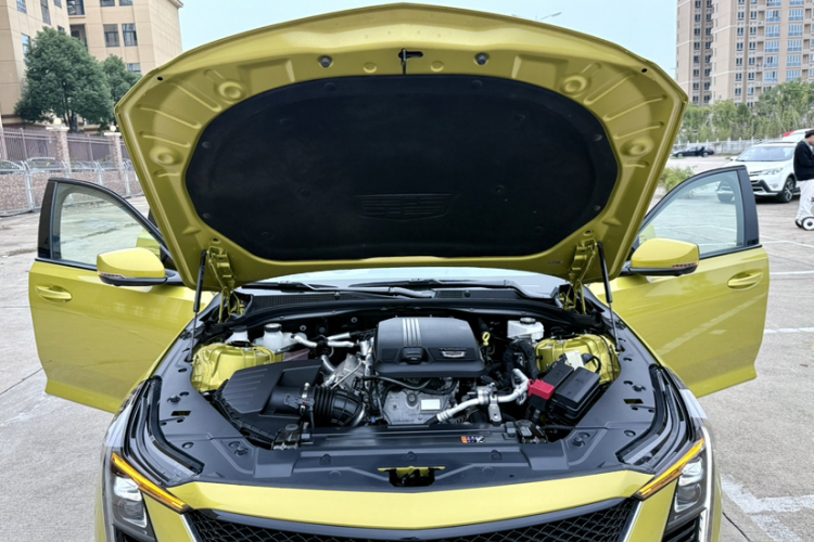 凯迪拉克CT5 2024款 28T 铂金型中控内饰7004