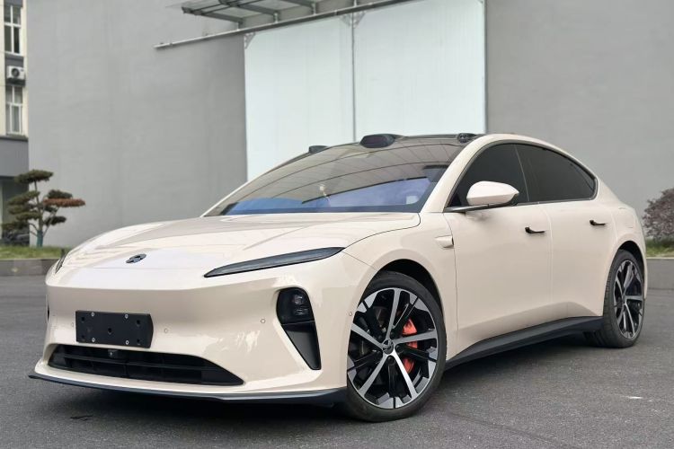 蔚来ET5 2022款 75kWh车身外观1