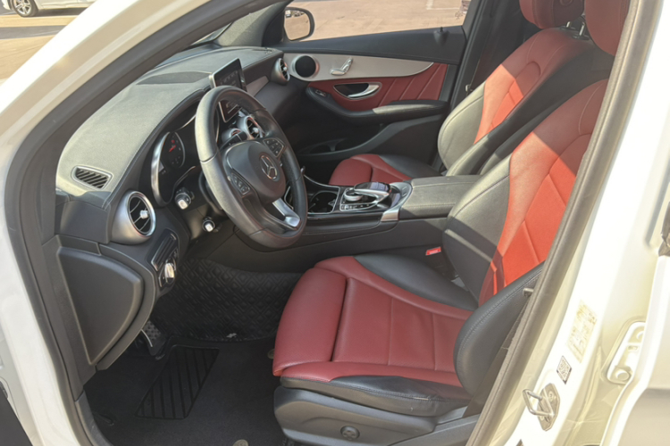 奔驰GLC轿跑 2017款 GLC 200 4MATIC 轿跑SUV中控内饰7004