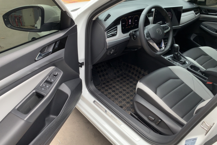 大众 宝来 2023款 300TSI DSG尊行版局部细节9003