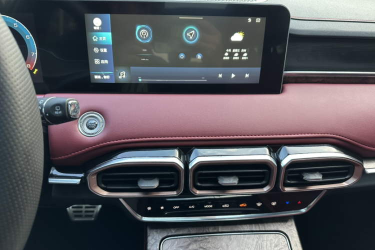 捷途X70 PLUS 2021款 1.6T DCT星 5座中控内饰7014