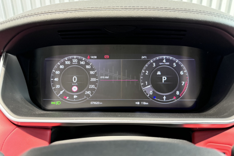 路虎 揽胜运动版 2021款 3.0 L6 耀黑版中控内饰15