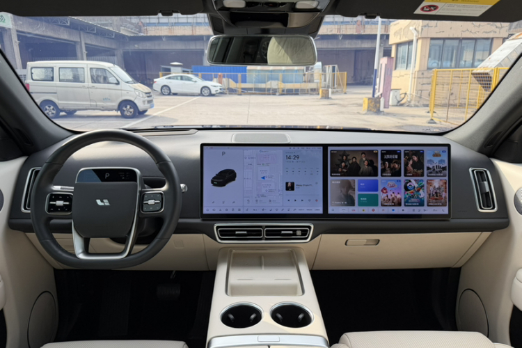 理想汽车 理想L7 2023款 Max中控内饰7001
