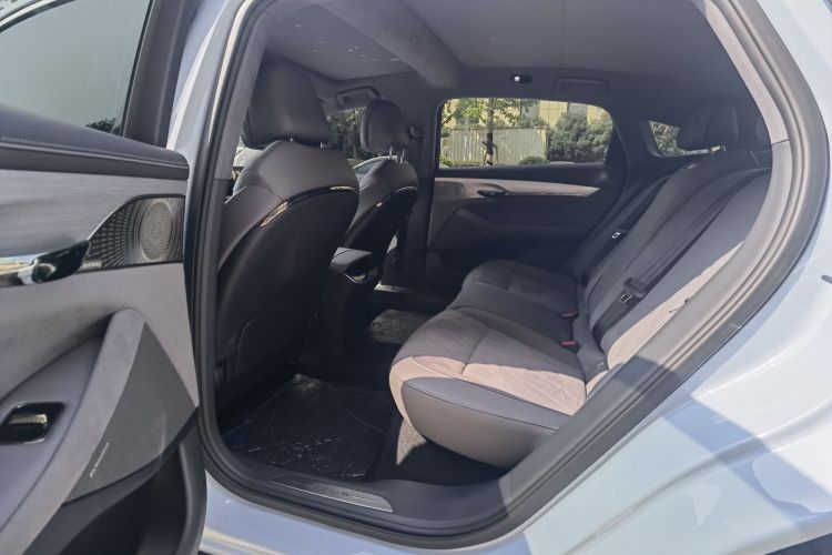 岚图汽车 岚图追光 2023款 四驱长续航版中控内饰7003