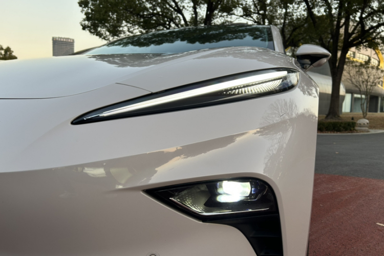 飞凡汽车 飞凡F7 2023款 改款 性能Pro版车身外观6011