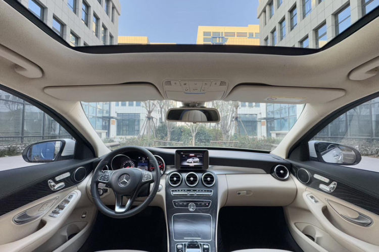 奔驰C级 2017款 C 200 L 运动版中控内饰7008