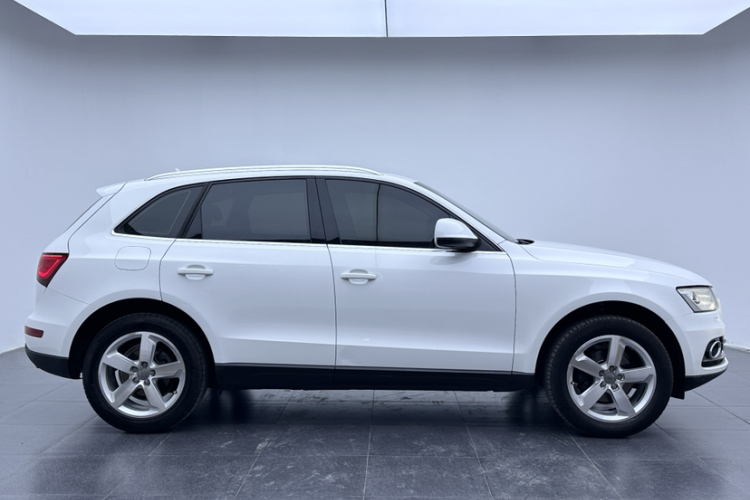 奥迪Q5 2013款 40 TFSI 舒适型车身外观6006