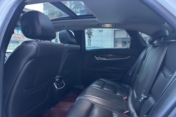 凯迪拉克XTS 2018款 28T 精英型中控内饰7003