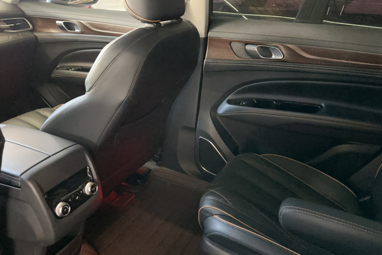 福特 领裕 2021款 EcoBoost 225 尊领型 6座局部细节9004