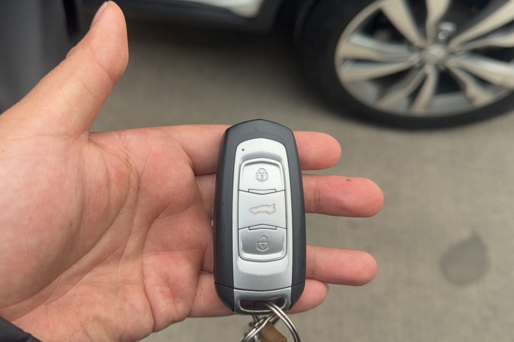 吉利汽车 博越 2016款 1.8TD 自动智联型中控内饰7001