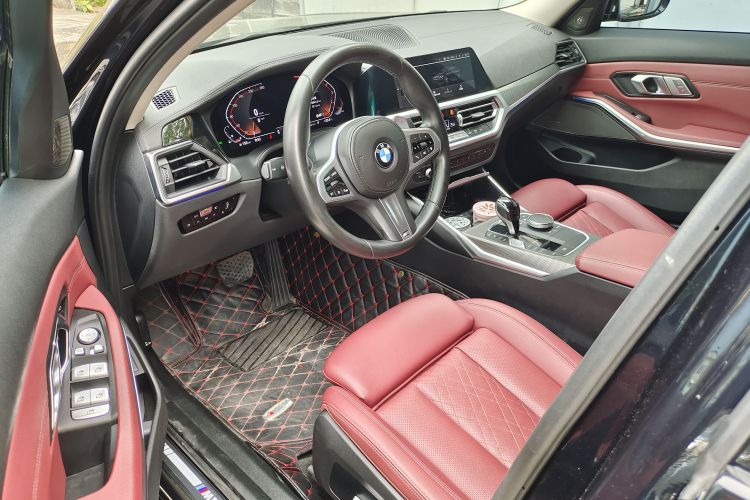 宝马3系 2022款 改款 325Li M运动曜夜套装中控内饰7005