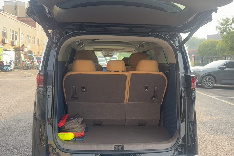 腾势D9 2022款 DM-i 970 四驱尊荣型局部细节23