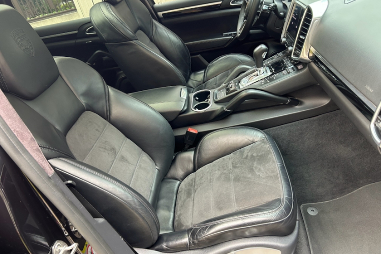 保时捷 2016款 Cayenne Platinum Edition 3.0T局部细节41