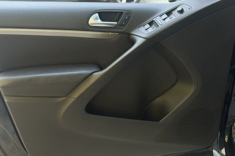 大众 途观 2015款 2.0TSI 自动四驱豪华版中控内饰7007