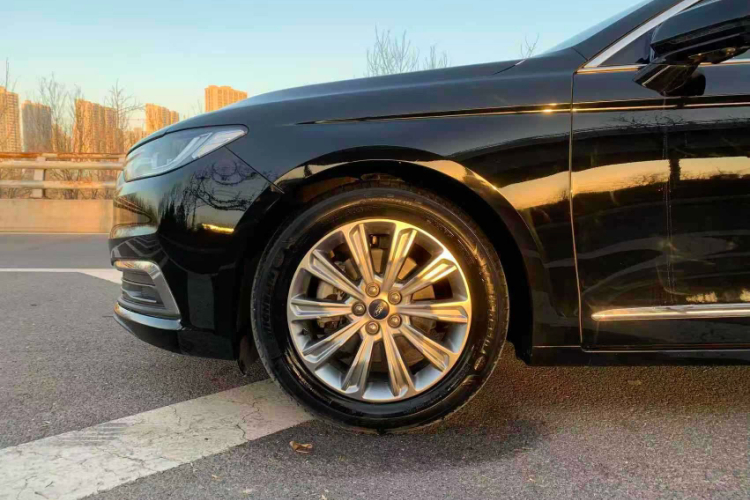 福特 金牛座 2019款 EcoBoost 245 悦享版车身外观6007