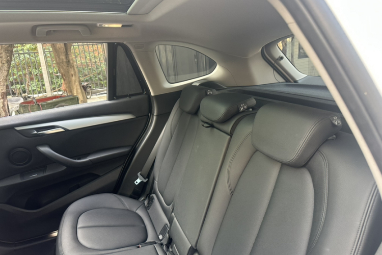 宝马X1 2019款 sDrive20Li 领先型中控内饰7006