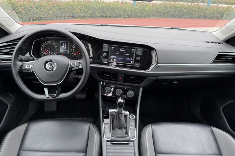 大众 速腾 2019款 200TSI DSG舒适型 国VI中控内饰7001