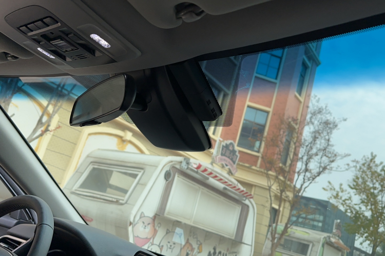 丰田 凯美瑞 2021款 2.0G 豪华版中控内饰7015