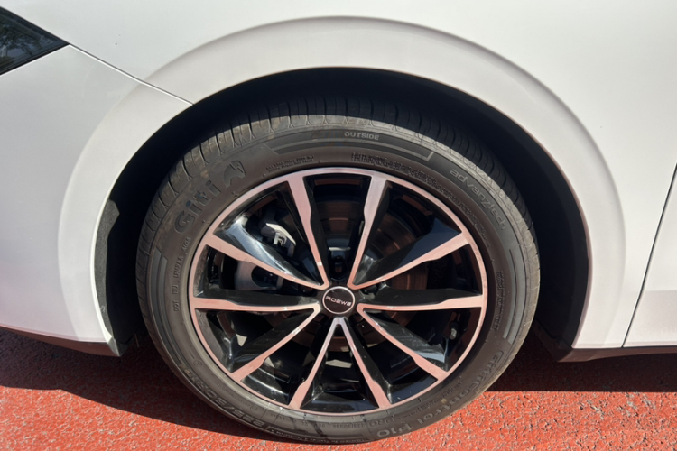 荣威D7 2025款 DMH 125km 世界冠军版车身外观6010