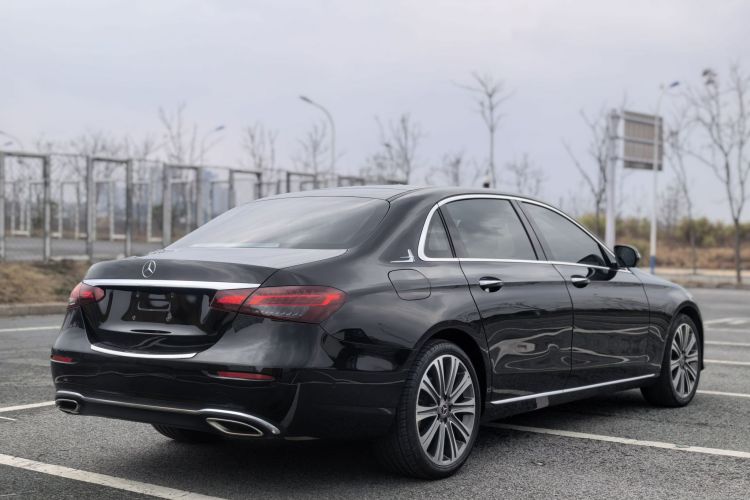 奔驰E级 2021款 E 300 L 尊贵型车身外观6005