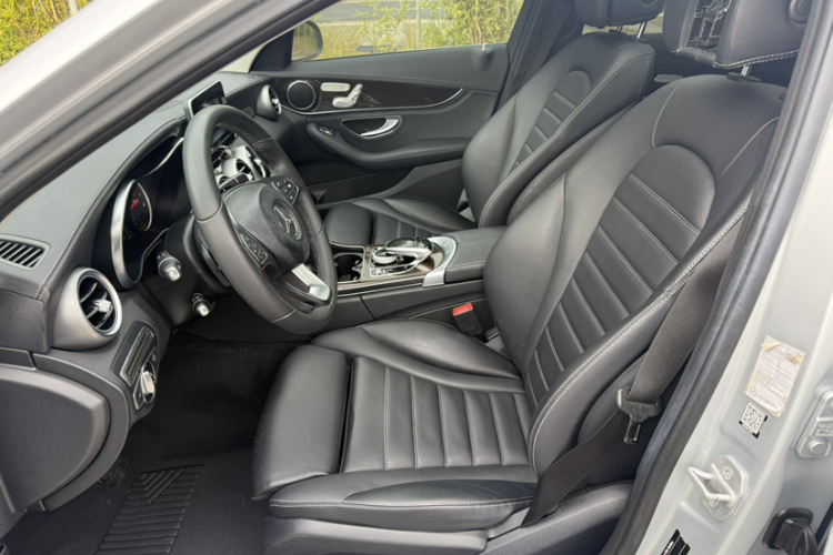 奔驰C级 2016款 C 200 L中控内饰7011