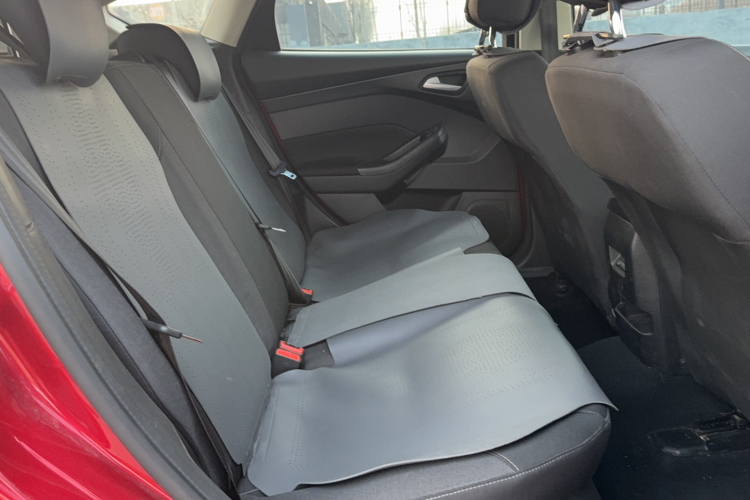 福特 福克斯 2015款 两厢 1.6L 自动舒适型中控内饰7002